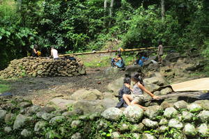 Bira: Op bezoek bij de Kajang stam