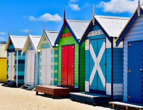 Australie-Melbourne-Brighton-kleurrijke-strandhuisjes