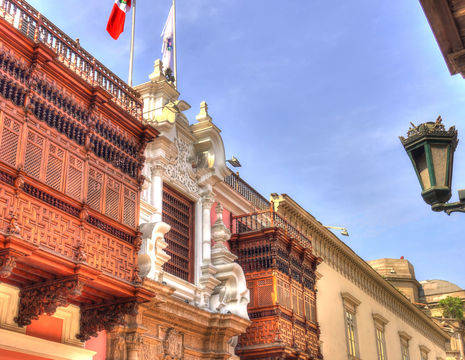 Mooie-architectuur-bewonderen-in-Lima(12)