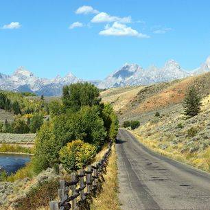 Amerika-Grand-Teton-Small-Road