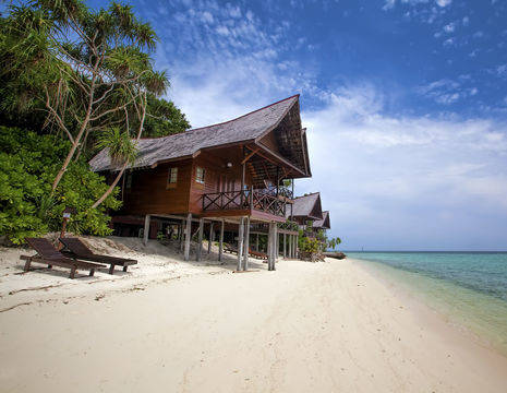Sabah-Langkayan-houten-huisje-op-palen-op-strand_2_184789