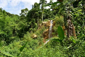 100 Waterfalls Trail Laos
