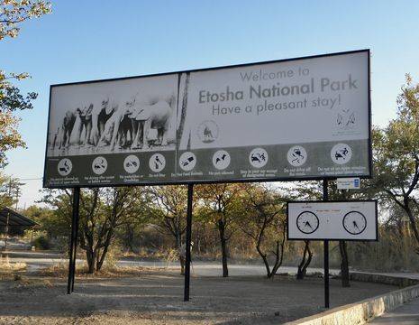 Namibie-Etosha-National-Park-Entree