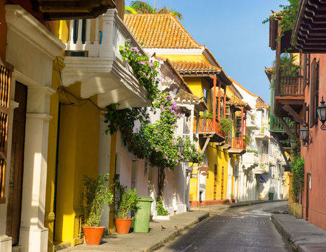 Gezellige gekleurde straatjes in Cartagena