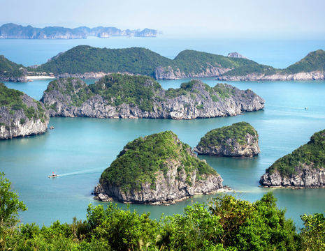 Vietnam-Halong-Bay-uitzicht1(17)