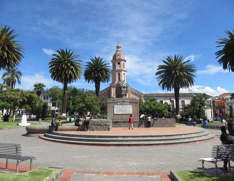 sfeervoll plein middenin Otavalo