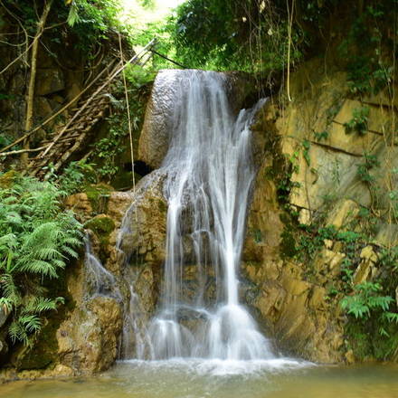 Prachtige watervallen tijdens de 100 Waterfalls Trekking, Nong Khiow - Laos