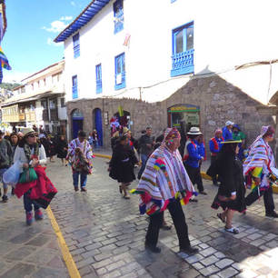 Parade-in-Cuzco(10)