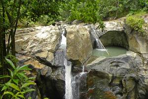 Labuan Bajo: Spiegelgrot, hike naar vallei en dans
