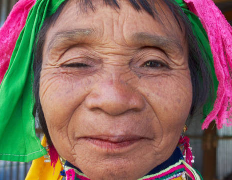 Myanmar-Inle Lake-Padaung vrouw(8)