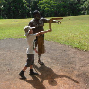 Australie-Cairns-aboriginal-boomerang_1_573022