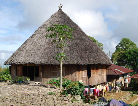 Een traditioneel huis in Ruteng