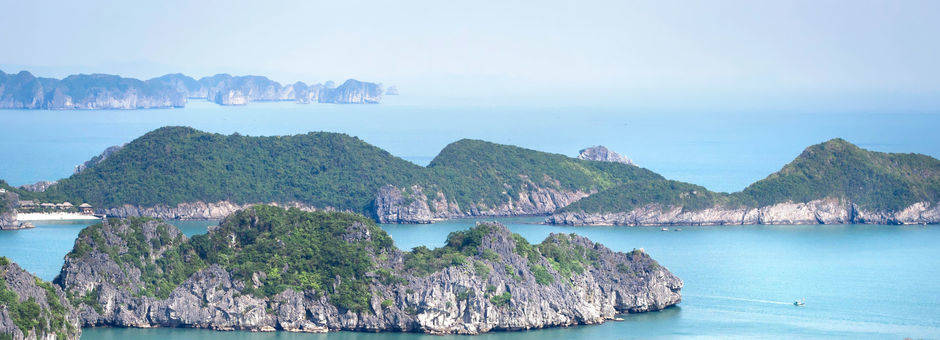 Vietnam-Halong-Bay-uitzicht1