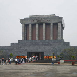 Vietnam-Hanoi-mausoleum2_1_479419