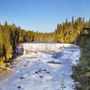 Dawson Falls bij Wells Gray Provincial Park