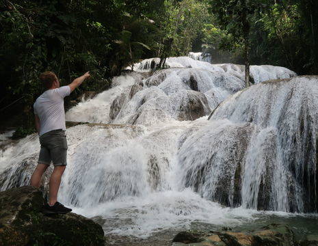 Sulawesi-Tentena-Waterval