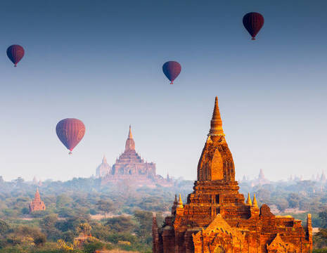 Myanmar-Bagan-Luchtballonnen-gebouw(2)