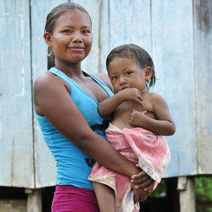 Colombia-Amazone-moeder-en-kind
