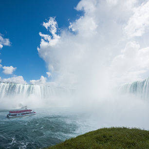 Amerika-Niagara-Falls-Journey-behind-the-falls_1_508417