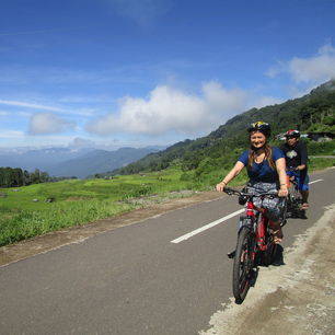 indonesie-sulawesi-torajaland-fietsen1