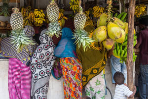 Tanzania-Zanzibar-Stonetown-fruitmarkt