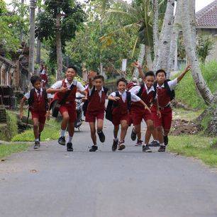 Bali-spelende-kinderen1