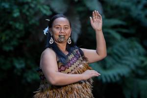 Bezoek het Maori-dorp Mitai in Rotorua