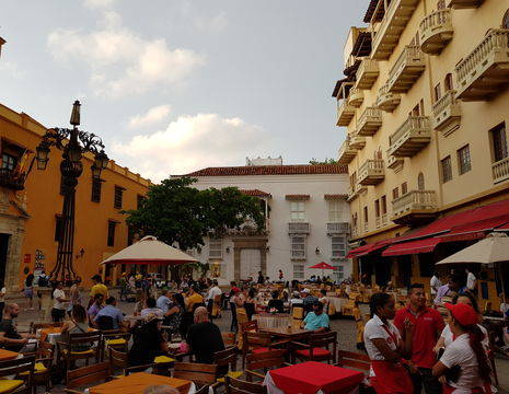 Een gezellig pleintje in Cartagena, Colombia