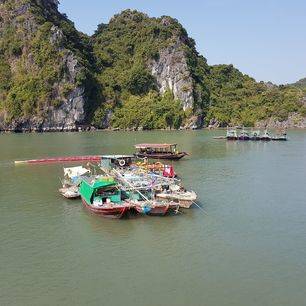 Vietnam-Halong-Bay-bootjes2