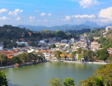Sri Lanka-Kandy-stad1_1_380121