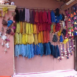 Verschillende-kleuren-voor-het-weven-van-kleding(10)