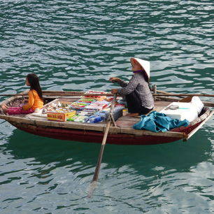 Vietnam-Halong-Bay-boot-local