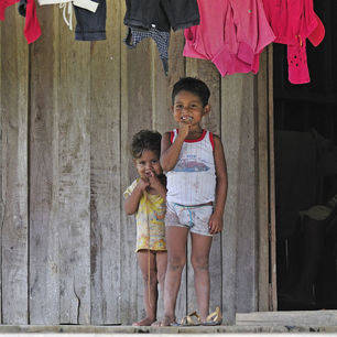Colombia-Amazone-jongetjes