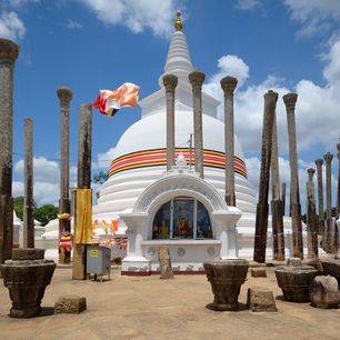 Sri-Lanka-Anuradhapura-tempel-6