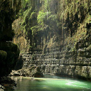 Java-Pangandaran-Green-Canyon