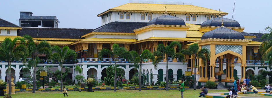 Sumatra-Medan-Maimoon paleis van de sultan_1