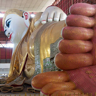 Myanmar-Yangon-liggende Boeddha Chaukhtatkyi1(8)