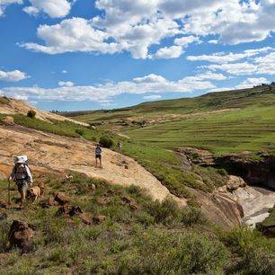 Lesotho-Malelealea-traditioneel-Basothohuisje