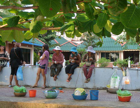 Cambodja-Sihanoukville-vrouwenopmuurtje(17)