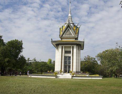 Cambodja-PhnomPenh-killingfieldmonument(17)