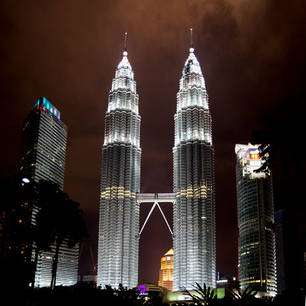 Maleisië-West-Maleisië-Kuala Lumpur-TwinTowers by night(8)