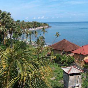 Indonesie-Bali-Amed-kustlijn