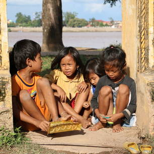 Cambodja-Kratie-kindjesbijtempel4(8)